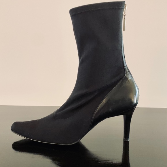 DKNY CITY BOOTIES - Picture 7 of 11